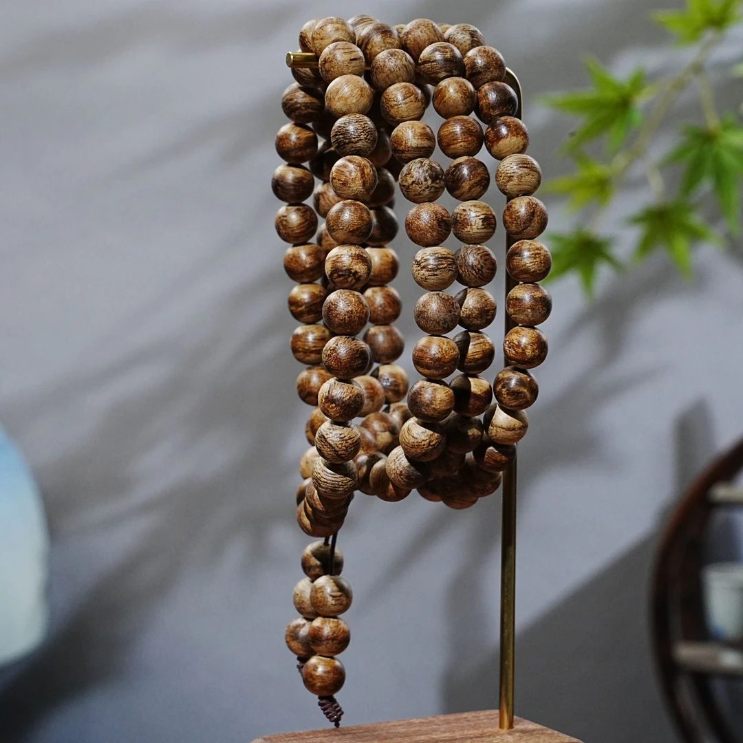 "印尼马拉OK黑油沉香念珠 0.86cm 13.95g 250718023  A"