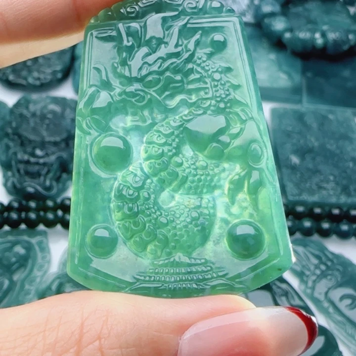 翡翠未镶嵌颈饰多样性发货天然A货翡翠