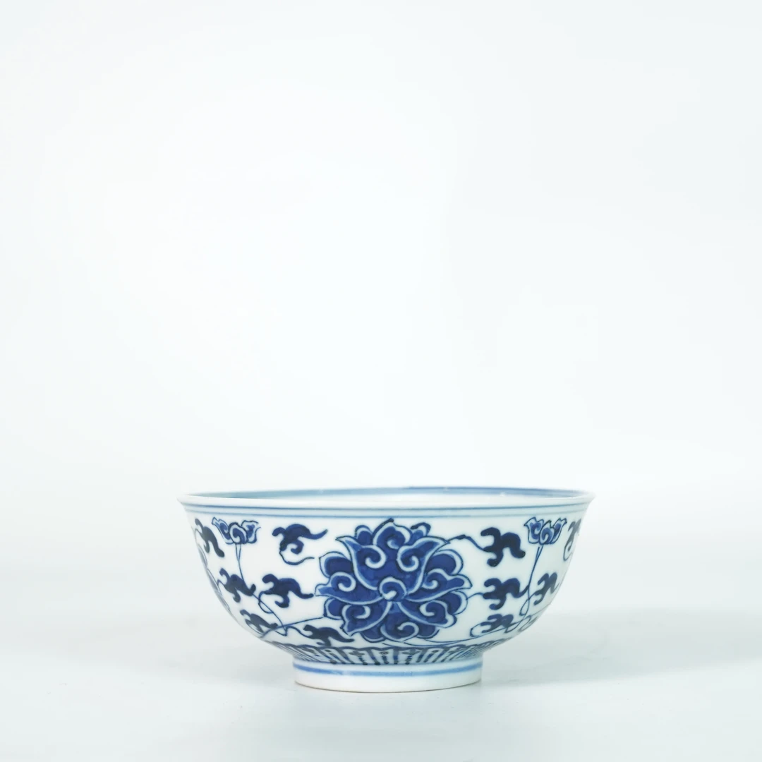 LZHBG251018001【十竹斋】清光绪缠枝莲宝相花赏碗