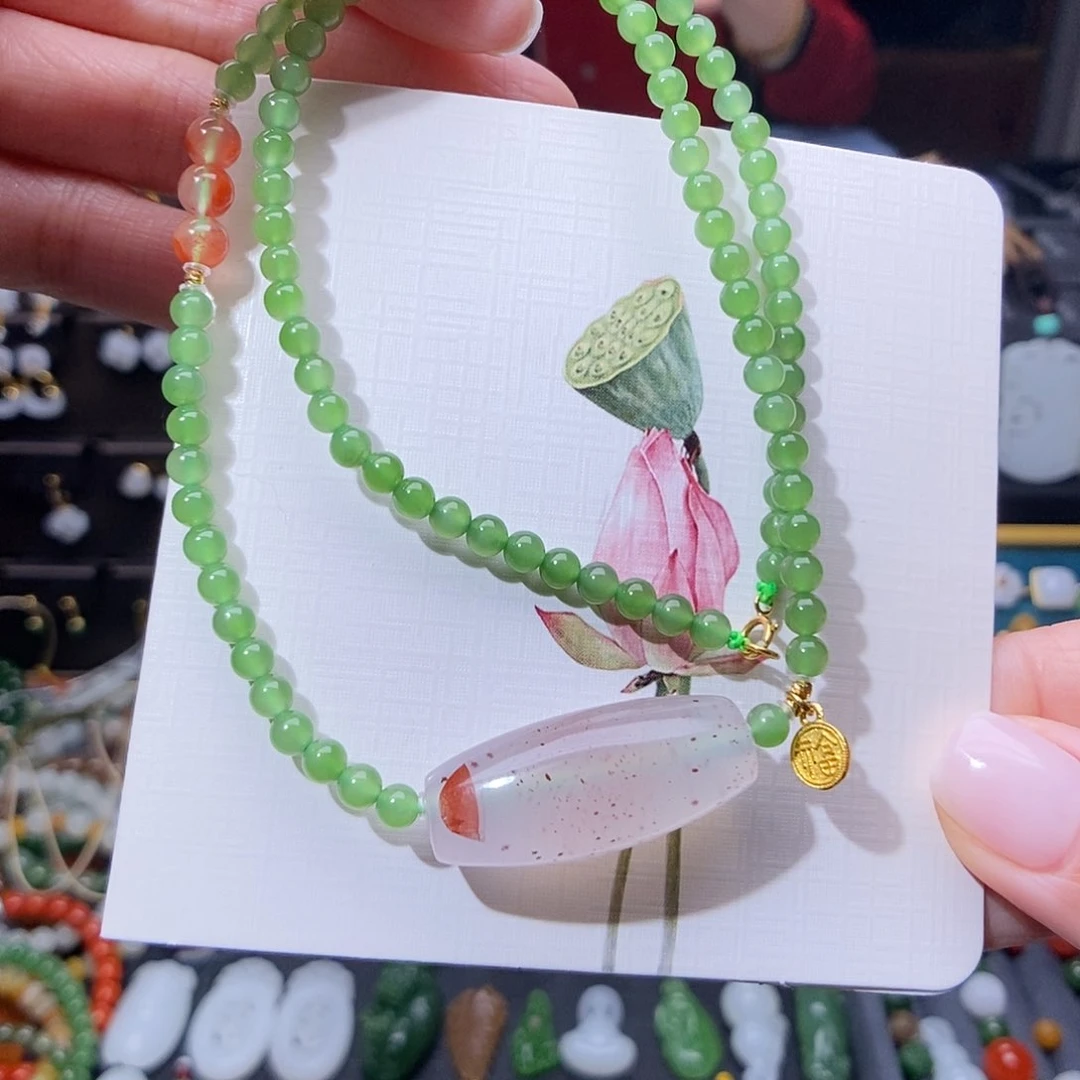 和田玉挂件18K金镶嵌