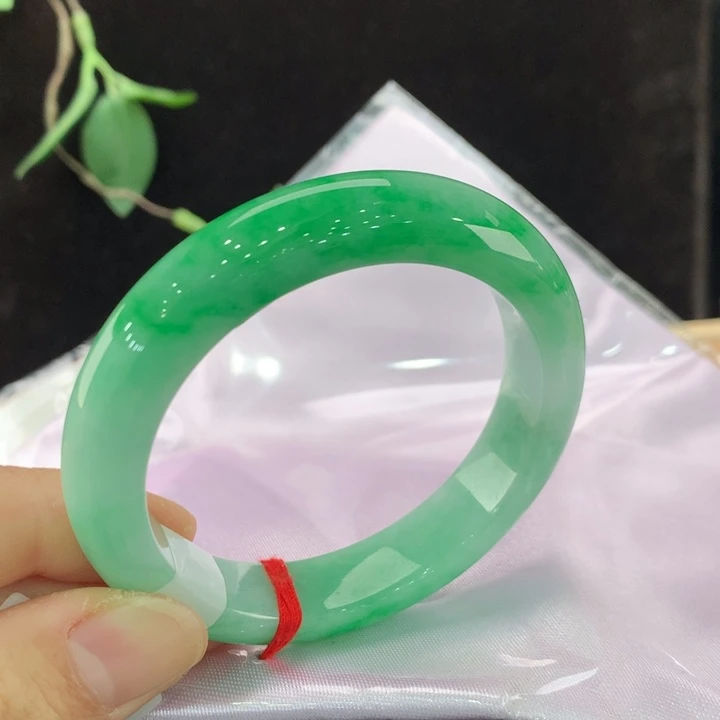 翡翠手镯未镶嵌111/0026