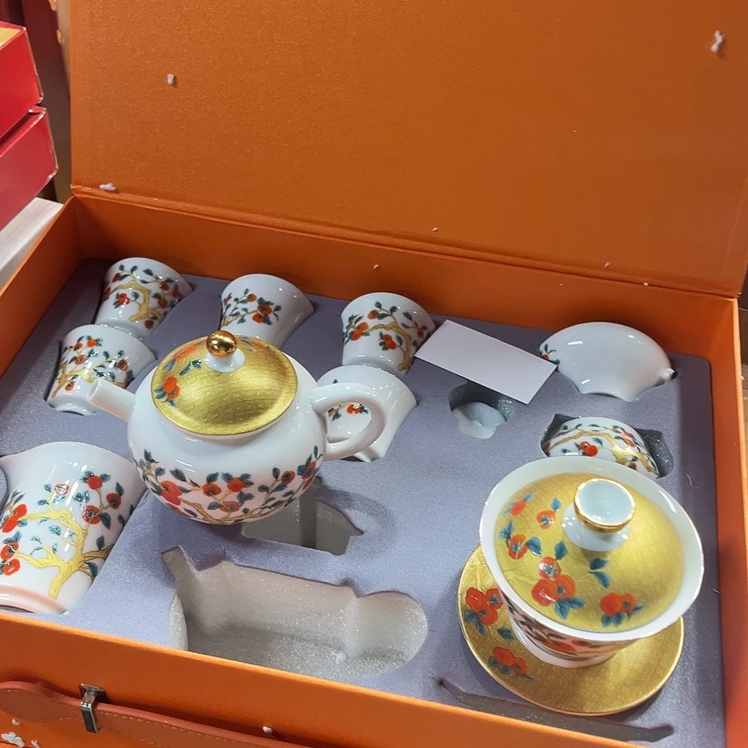 孤品茶具套装等。