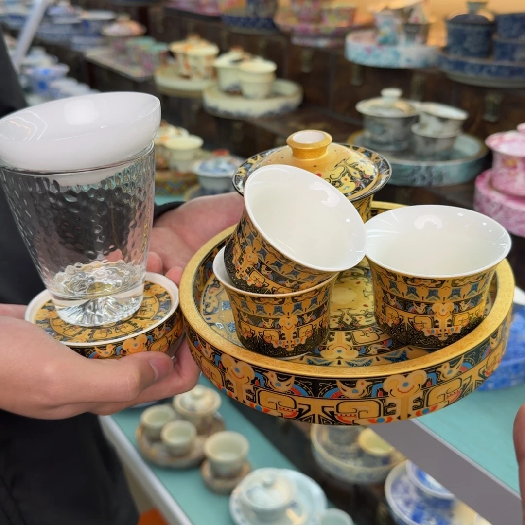 祝我们成为的更好的人