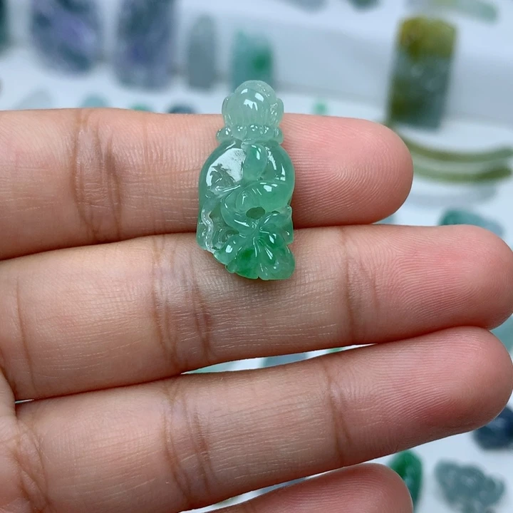 吊坠(不含链)未镶嵌翡翠