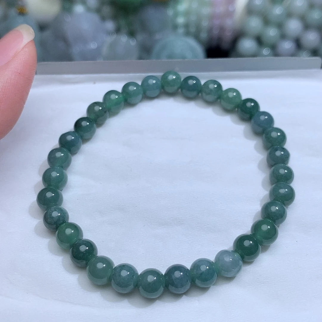 翡翠未镶嵌颈饰702。