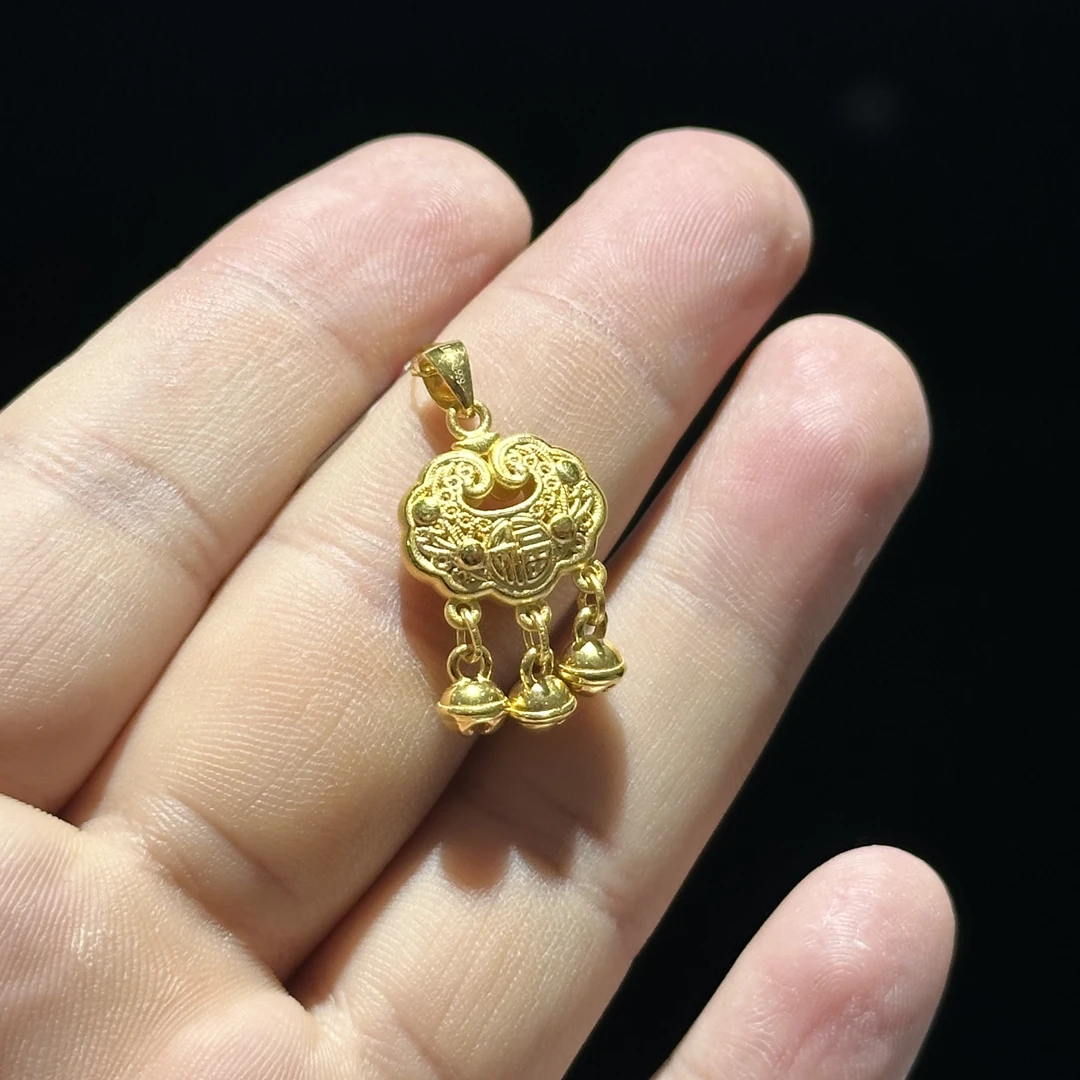 足金999 卡15 福字铃铛锁吊坠 1.846