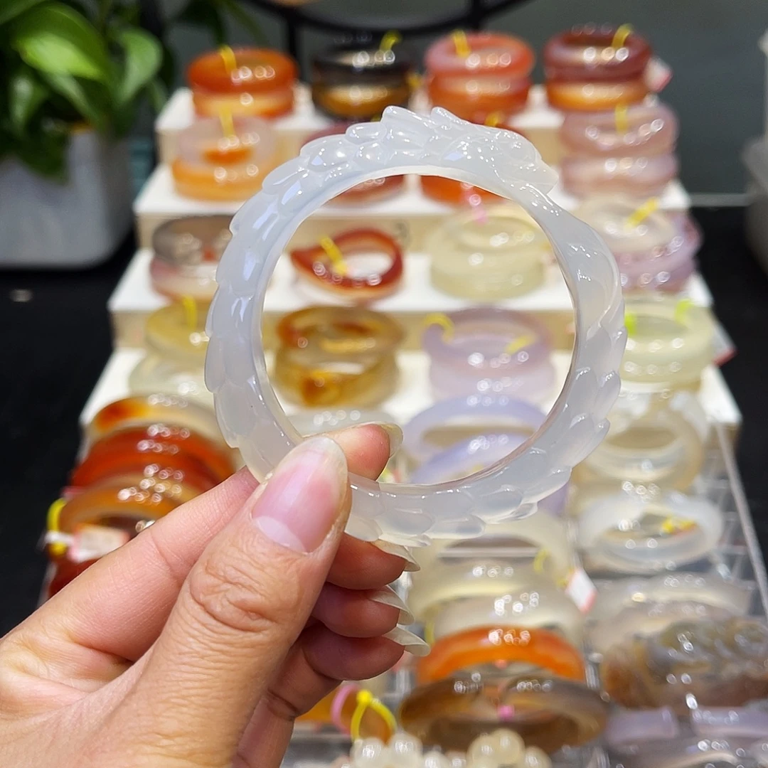 玛瑙/玉髓未镶嵌手镯