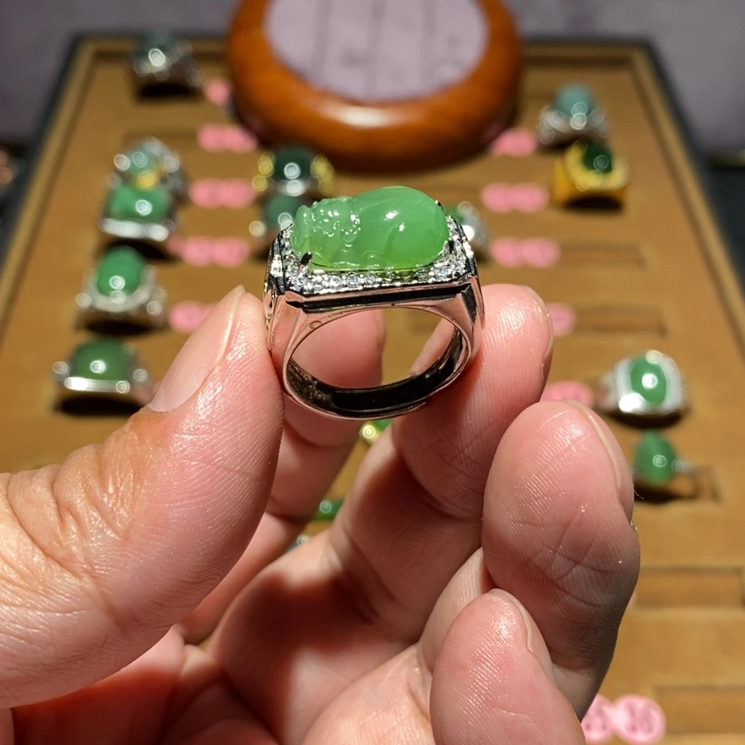 和田玉未镶嵌戒指