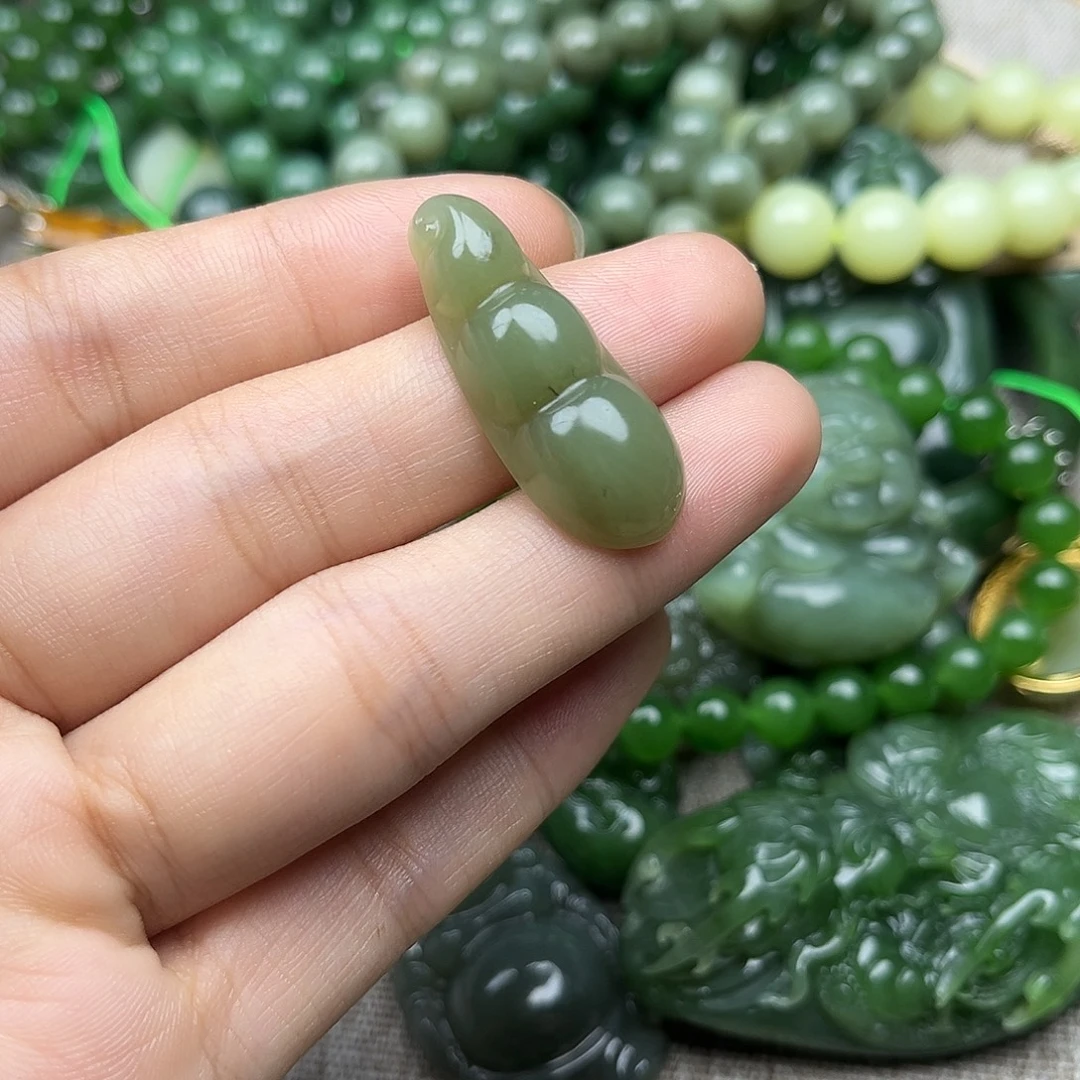和田玉（碧玉）未镶嵌颈饰
