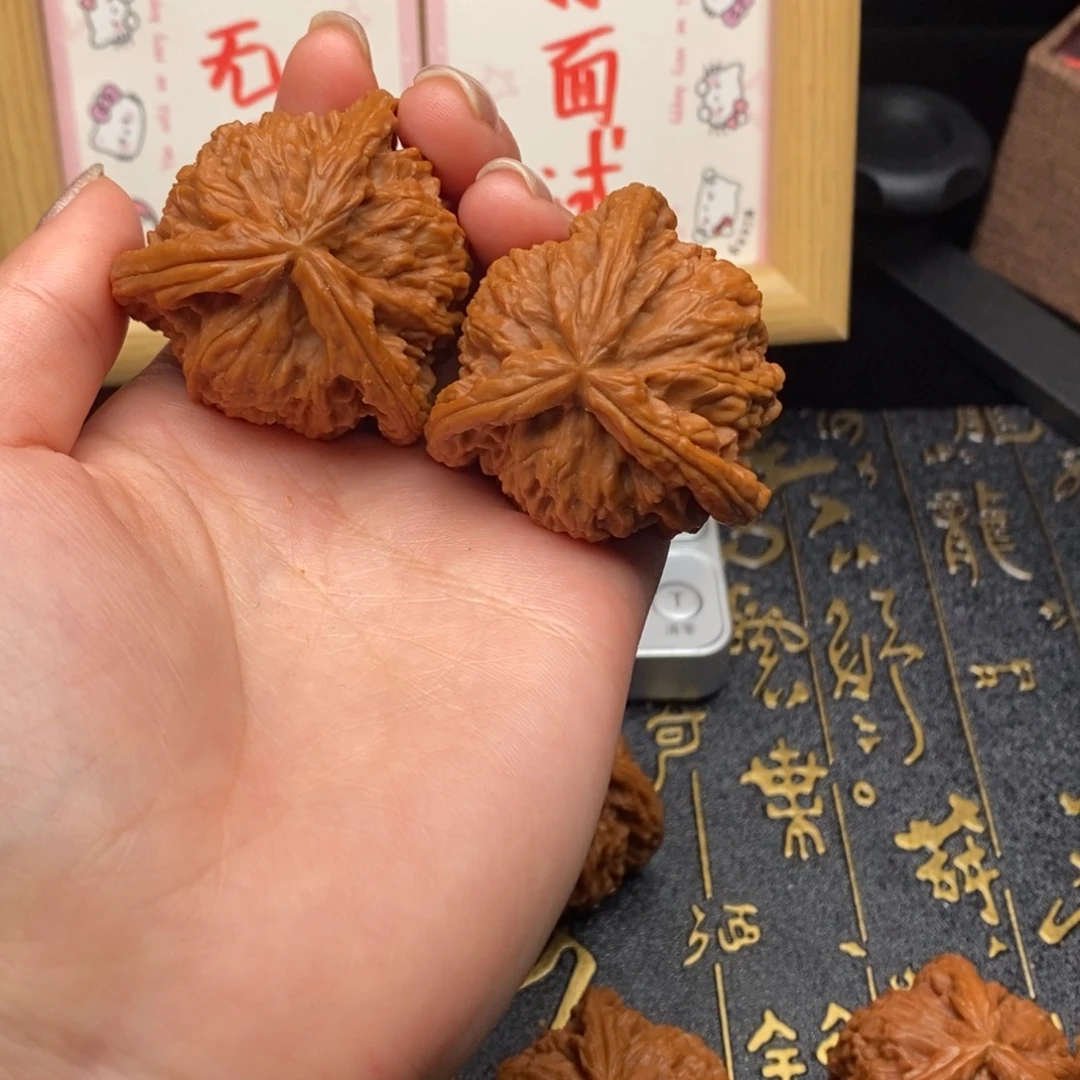 随***欲文玩核桃吊坠白狮111111111111