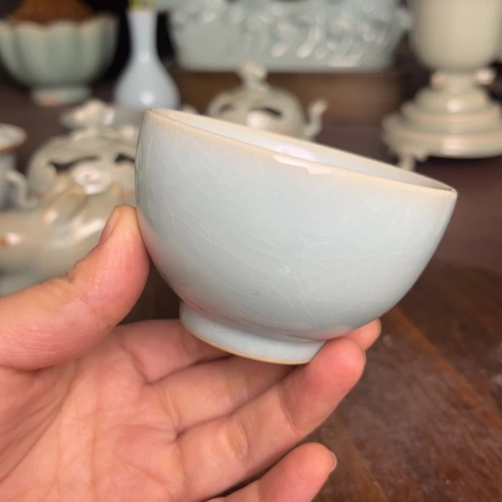 摆件瓷天青鸡心杯kkkkkkkkkkkk