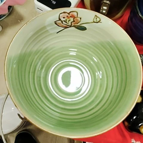 瓷片盘子，碗，瓶子，沙锅，茶壶，微瑕疵！