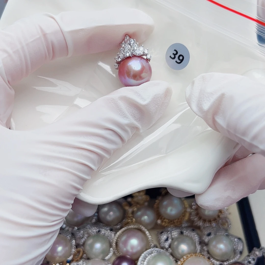 银S925镶嵌淡水珍珠耳饰