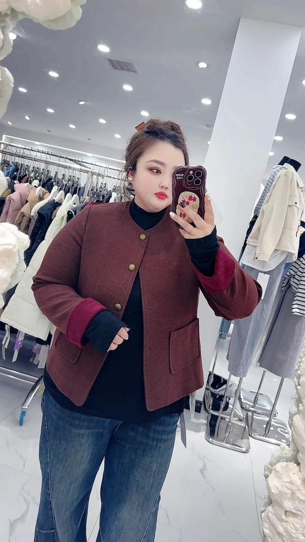 【欢姐推荐】24111大码修身气质小香风短款外套
