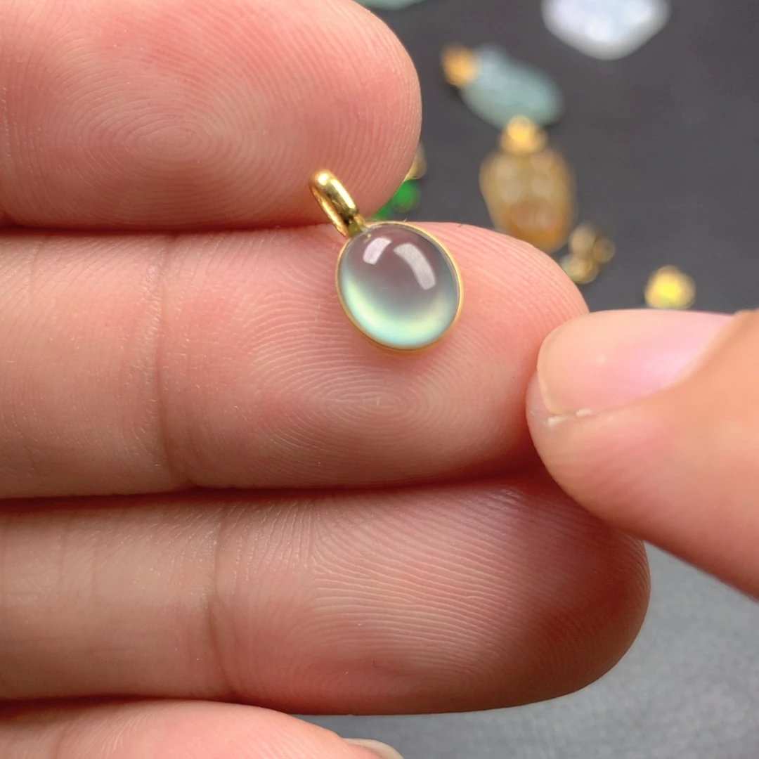 【闪购商品】颈饰18K金镶嵌翡翠翡翠