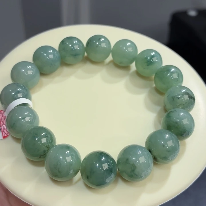 翡翠未镶嵌手链冰胶绿底飘花卡13.5
