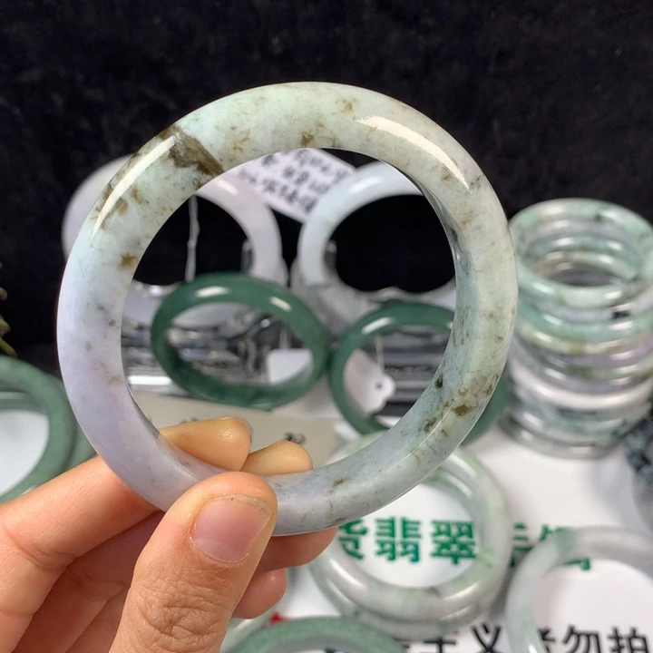 翡翠未镶嵌手镯63号。 60.4圈