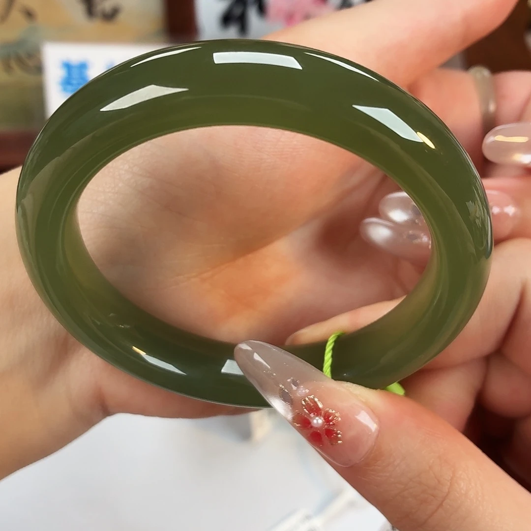 和田玉（糖玉）未镶嵌手镯