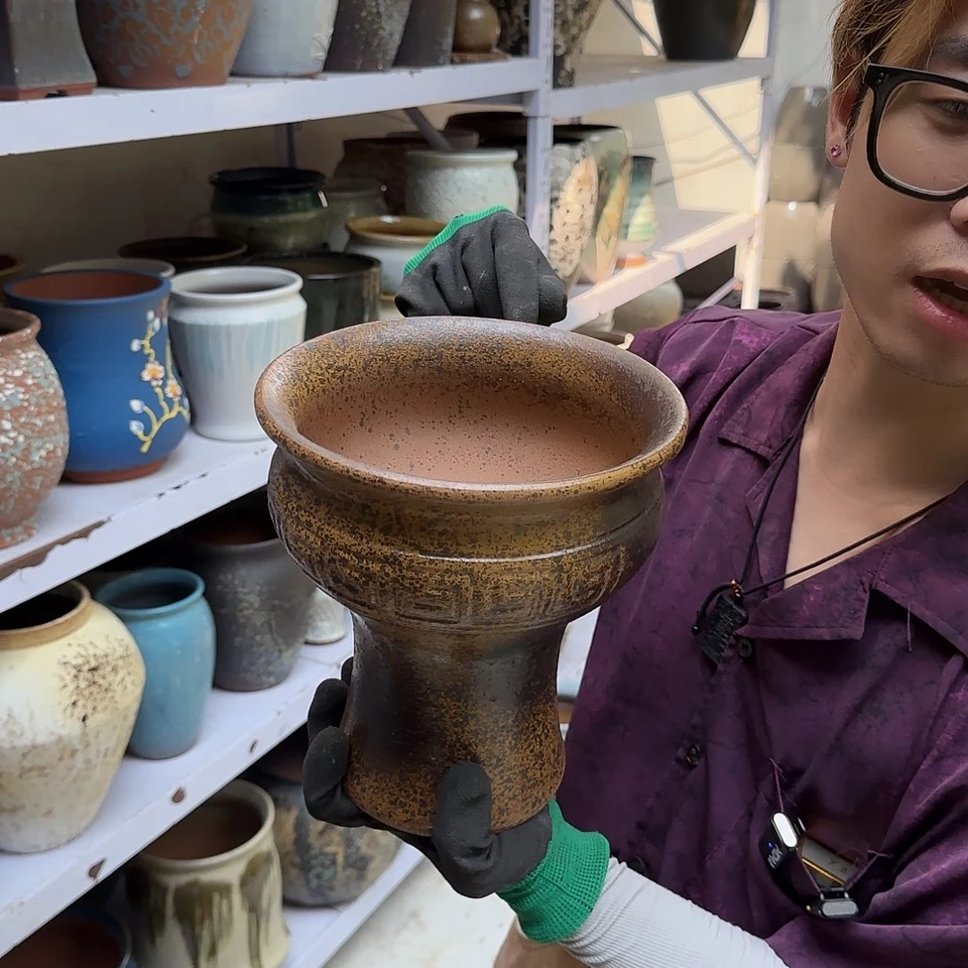 尺寸20@22柴烧火锅一个，