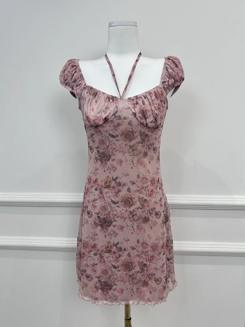 茶歇法式收腰碎花连衣裙