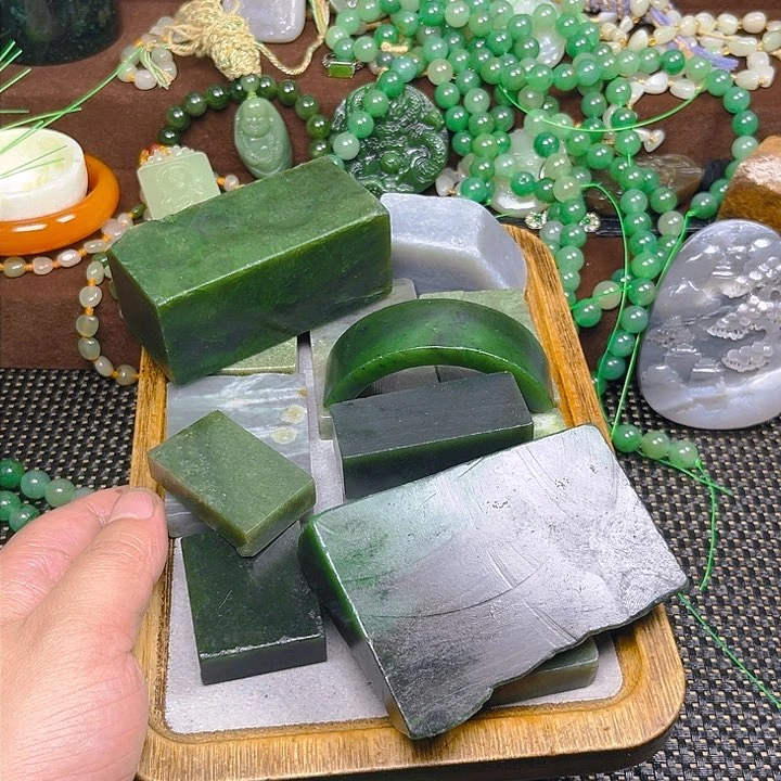 和田玉未镶嵌珠宝半成品康*