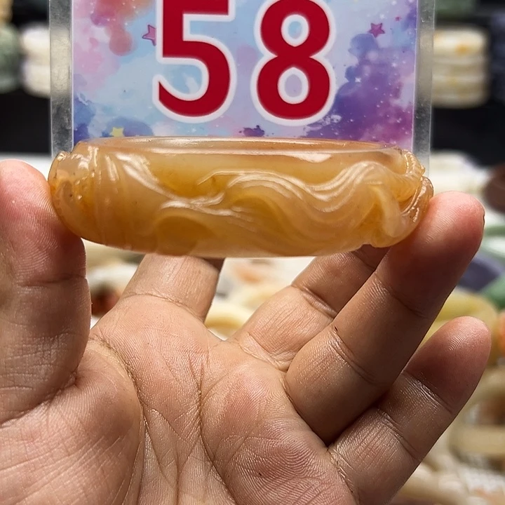 未镶嵌手镯石英岩玉
