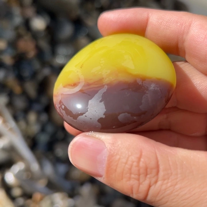 和田玉（糖玉）未镶嵌珠宝奇石