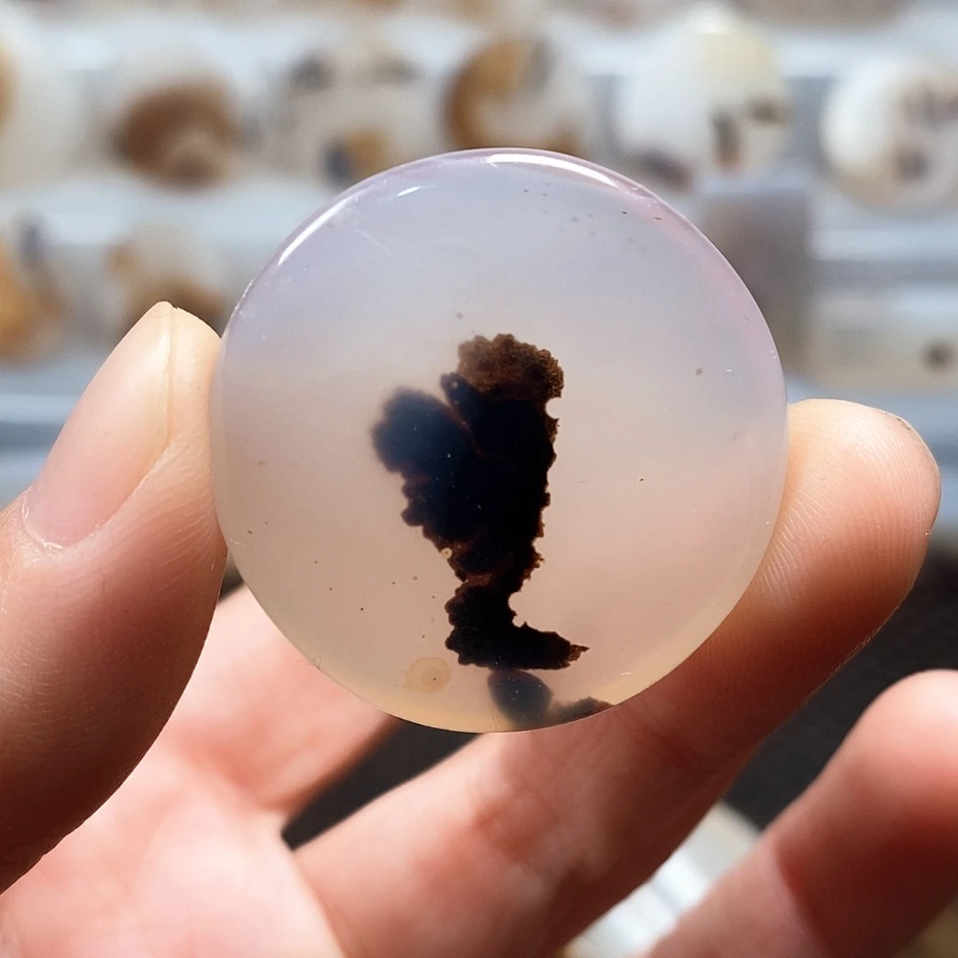 玛瑙/玉髓未镶嵌珠宝奇石