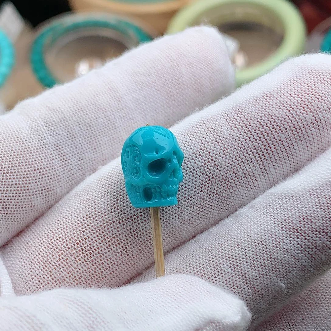 绿松石颈饰未镶嵌