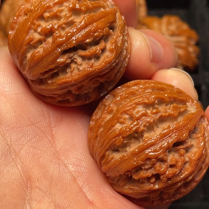 文玩核桃把件秦岭山脉核桃