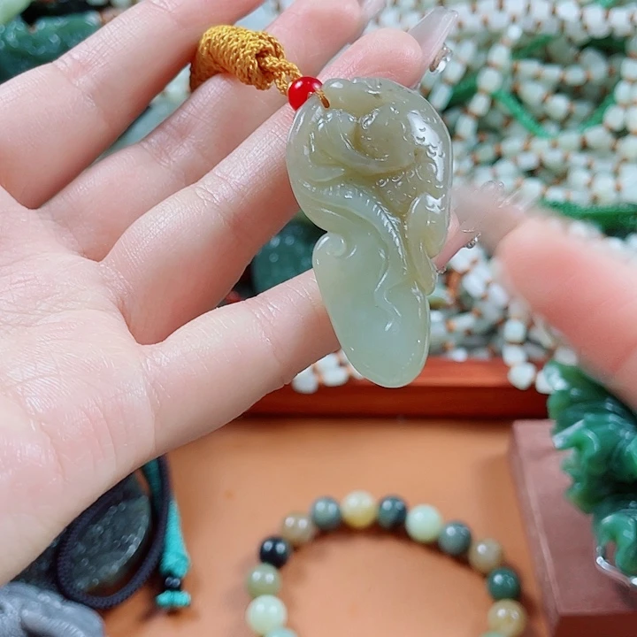 和田玉未镶嵌挂件