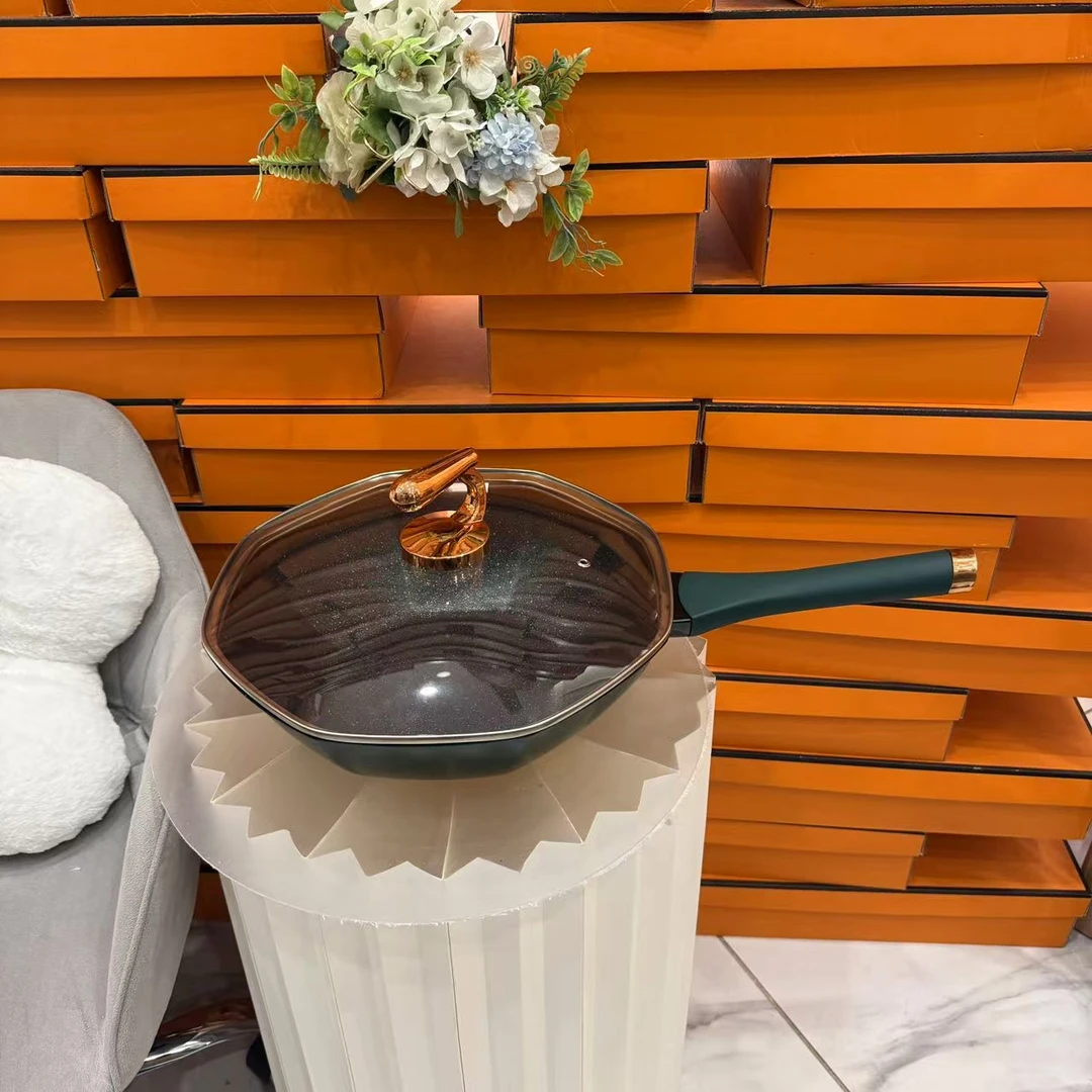 不粘八角炒锅家用炒菜煎炒锅无油烟麦饭石