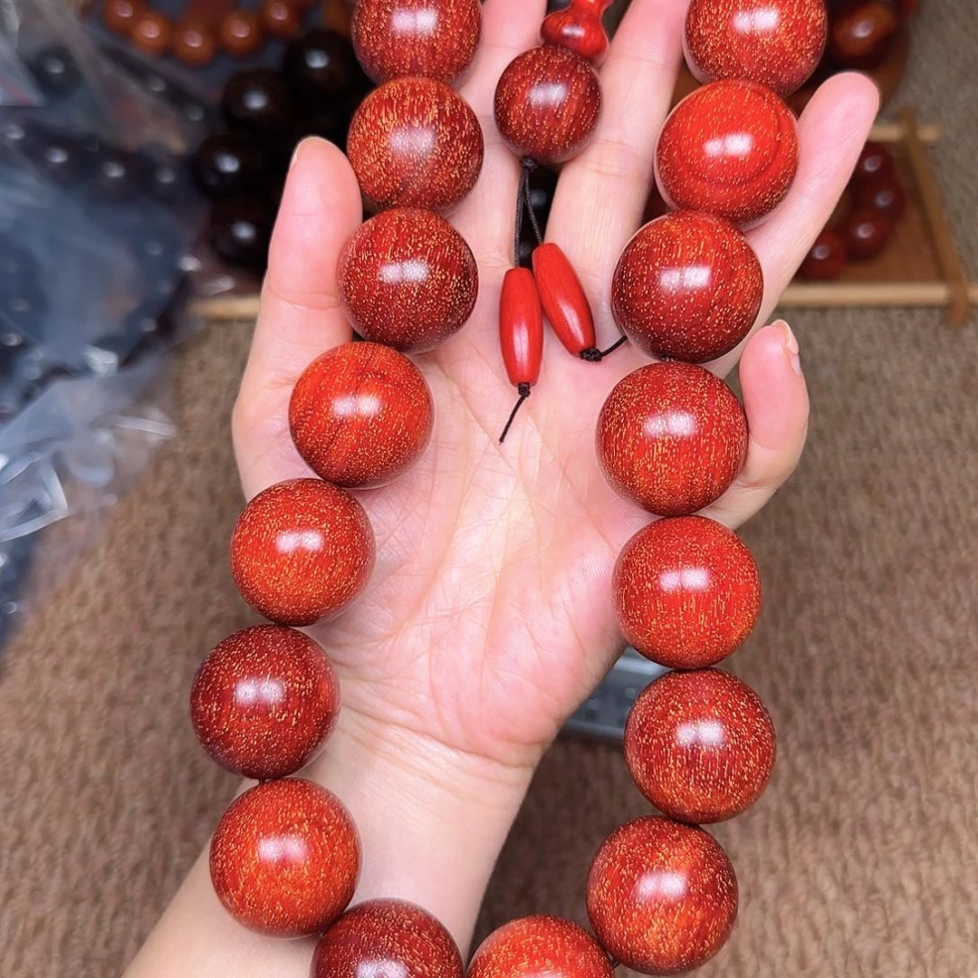 檀香紫檀（小叶紫檀）2.5手红