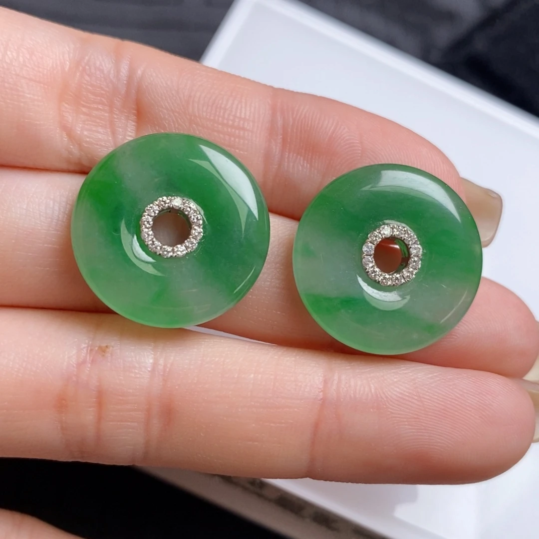 翡翠18K金镶嵌耳饰甜甜圈