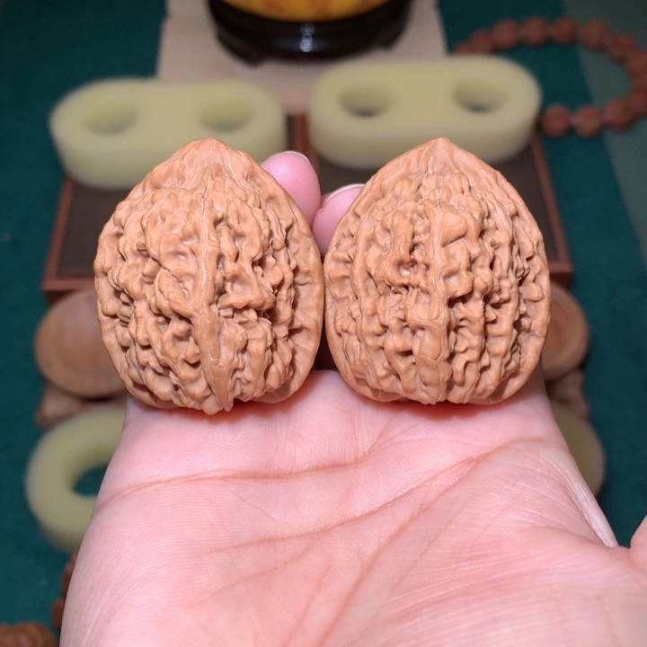 核桃文玩核桃把件双龙塔