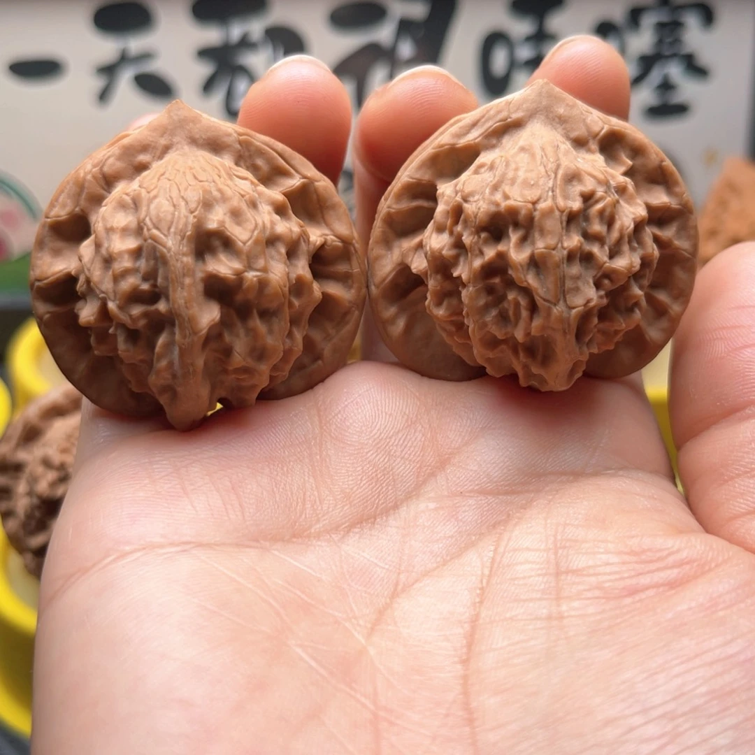 文玩核桃吊坠42山地图图