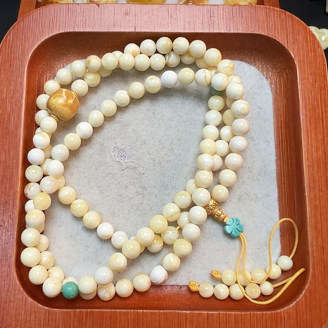 m***气未镶嵌琥珀珠宝奇石