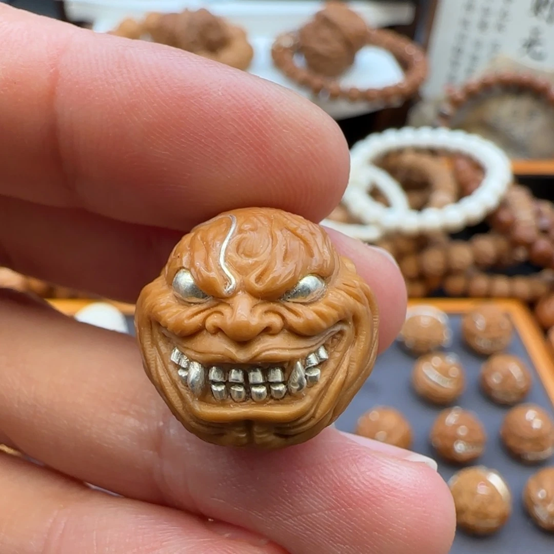 猴头核桃吊坠恶僧