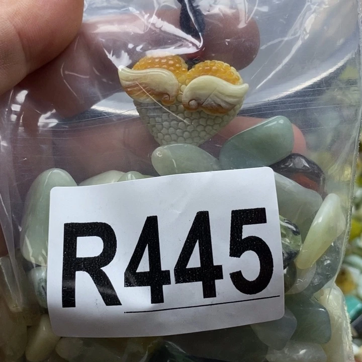 蛇纹石玉未镶嵌珠宝奇石