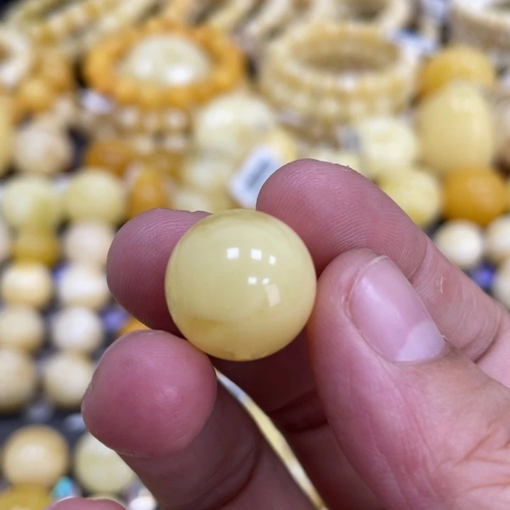 蜜蜡未镶嵌裸石15.8mm