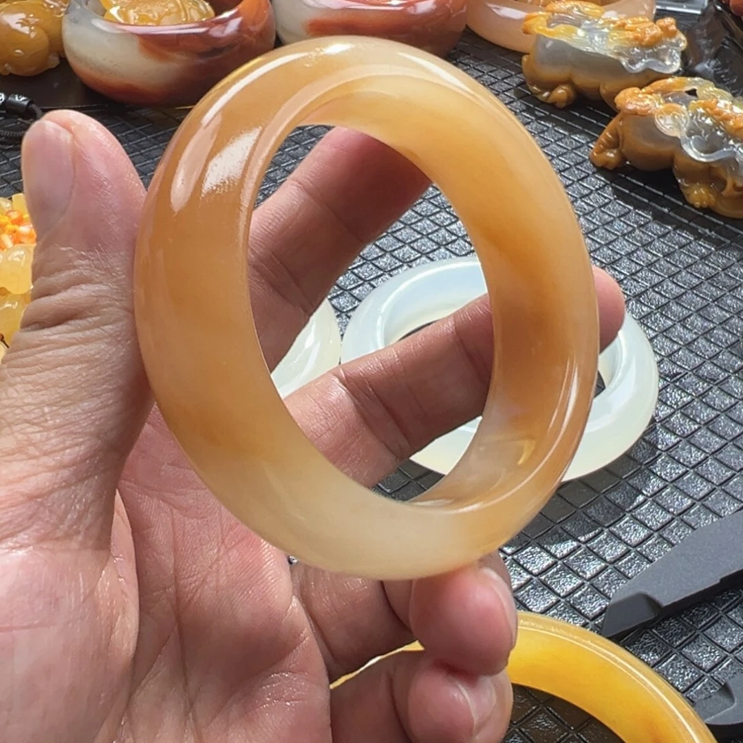 石英质玉未镶嵌颈饰一****）