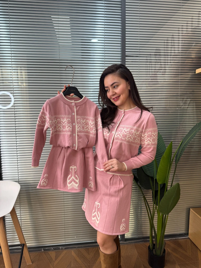 LIWANAY/黎婉娜亲自母女装针织母女两件套重工绣花女童亲子网红