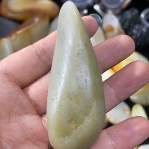 未镶嵌和田玉（糖玉）车挂