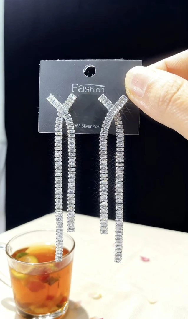 铜合金锆石耳饰 气质百搭流苏耳环交叉锆石款0341