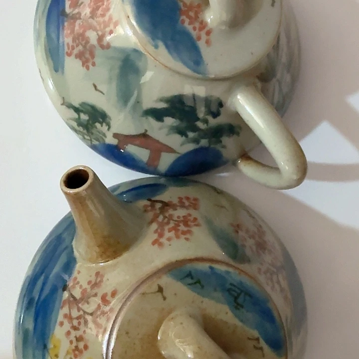 小***美景德镇陶瓷手工手绘壶