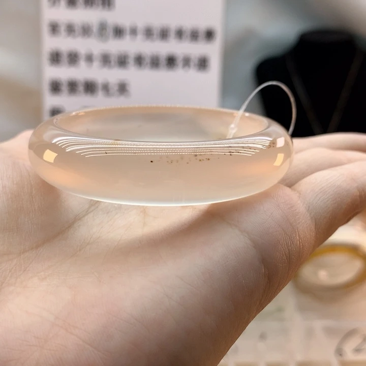玛瑙/玉髓手镯未镶嵌多****9