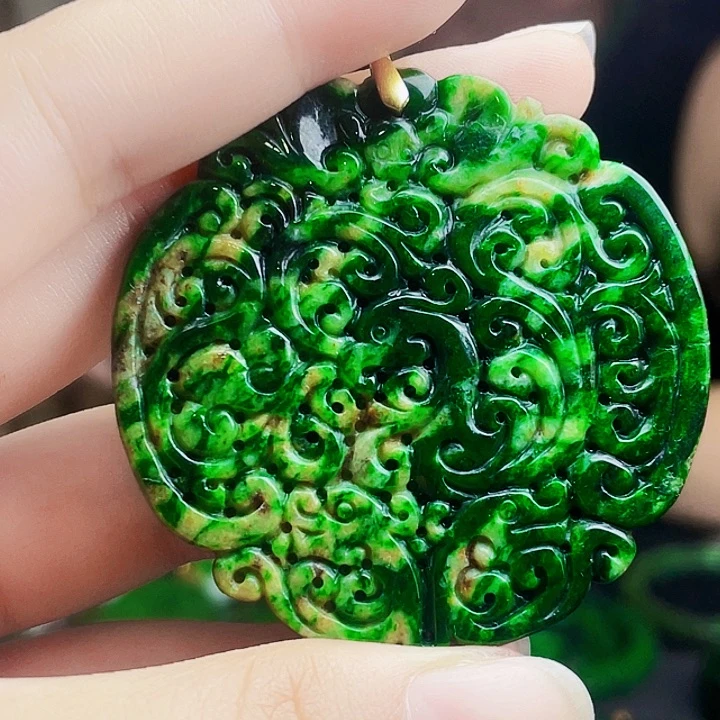 颈饰未镶嵌翡翠多样性
