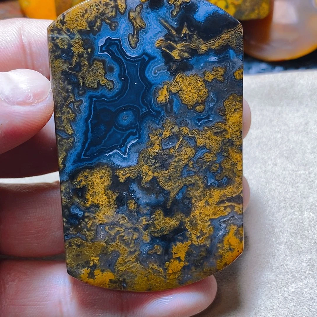 玛瑙/玉髓颈饰未镶嵌呜**达