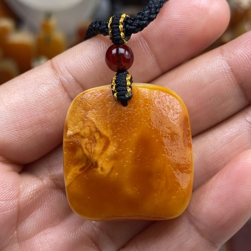 【闪购商品】琥珀颈饰未镶嵌