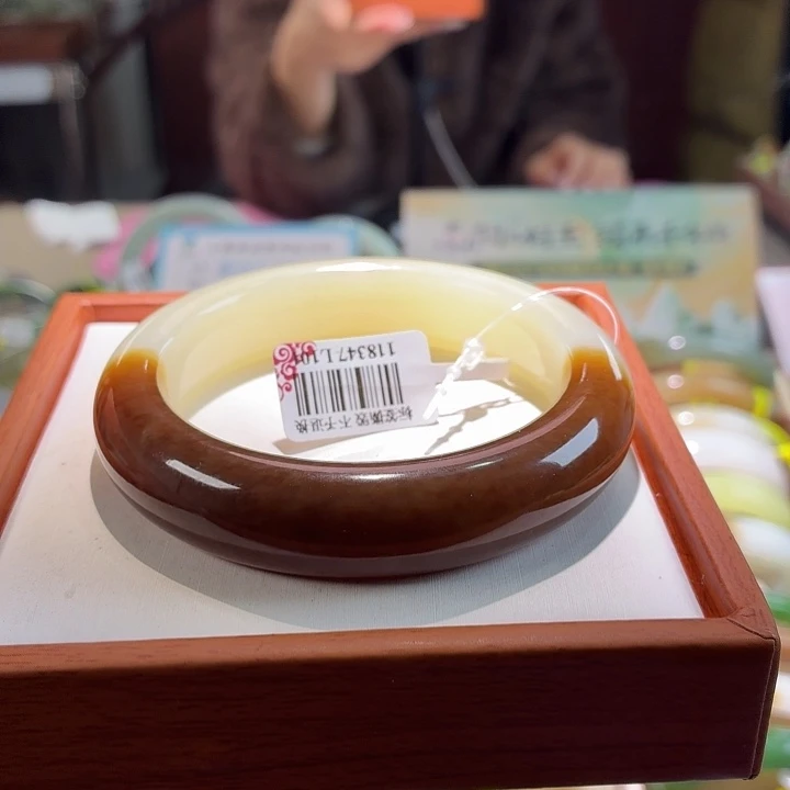 和田玉未镶嵌手镯57